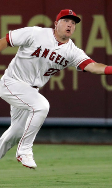 Simmons slugs Angels to 7-3 win over Red Sox (Jul 22, 2017)